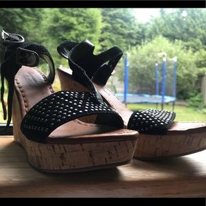 American Eagle Outfitters black wedges